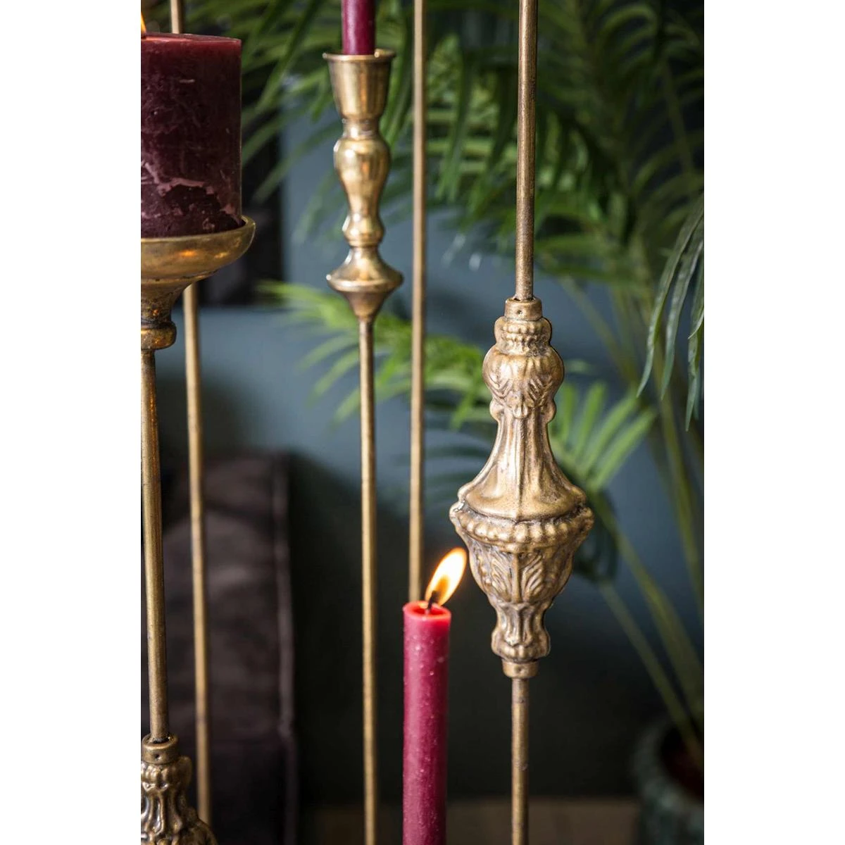 PTMD Ashley Kandelaar Metalen Bal Rond - 16 X 16 X 127 - Goud 4 PTMD Ashley Kandelaar Metalen Bal Rond - 16 X 16 X 127 - Goud - Afbeelding 2