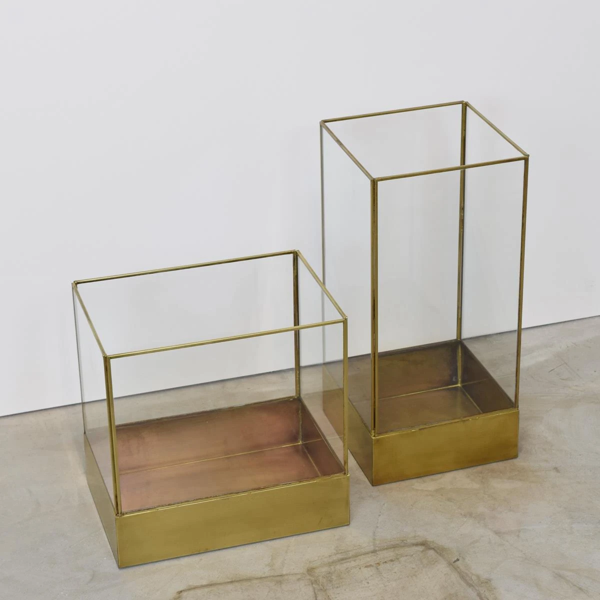 LOFT42 Liva Large Windlicht - Goud - Metaal - 30x21x30 4 LOFT42 Liva Large Windlicht - Goud - Metaal - 30x21x30 - Afbeelding 2